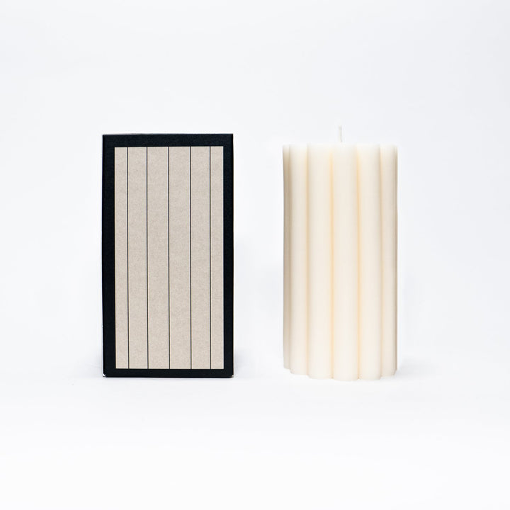 FieldKit Co.| Floral Pillar Candle [Wild Rose + Jasmine] - Oak + Tonic